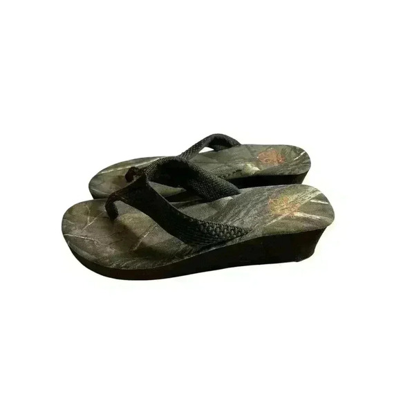 Realtree Camouflage Size 9 Women’s Flip Flops Sandals Real Tree Camo - Picture 3 of 9